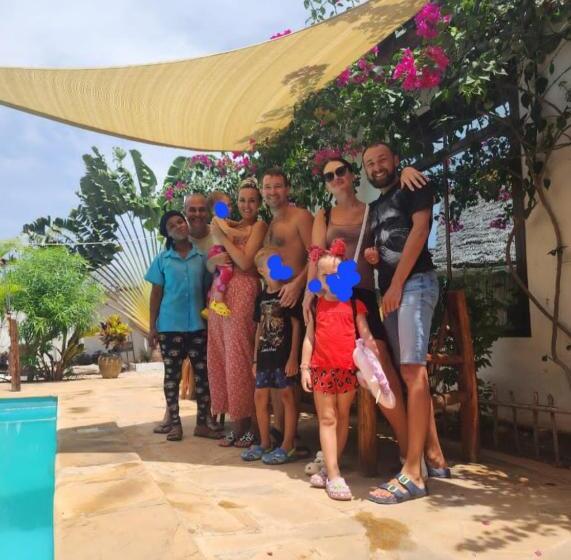 تختخواب و صبحانه Villa Kumi