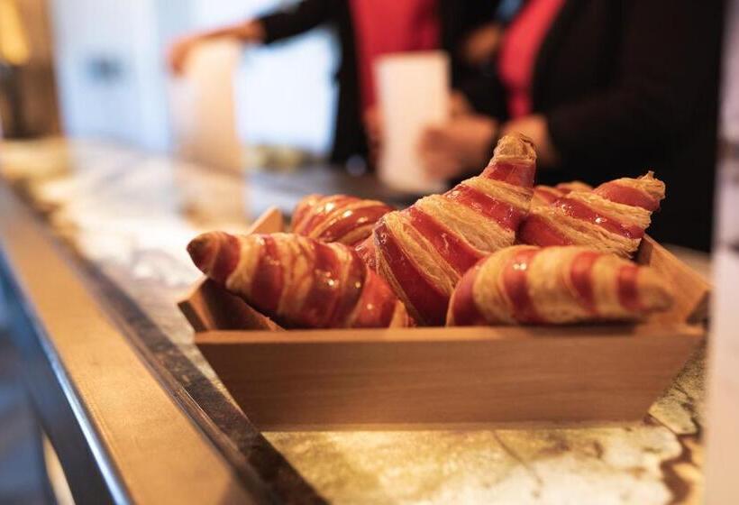 ホテル 1770 & Spa