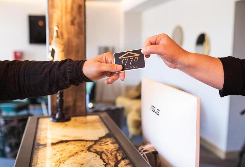 ホテル 1770 & Spa