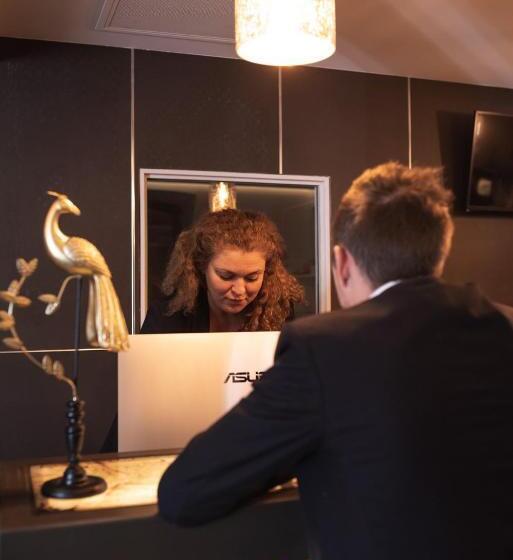 ホテル 1770 & Spa