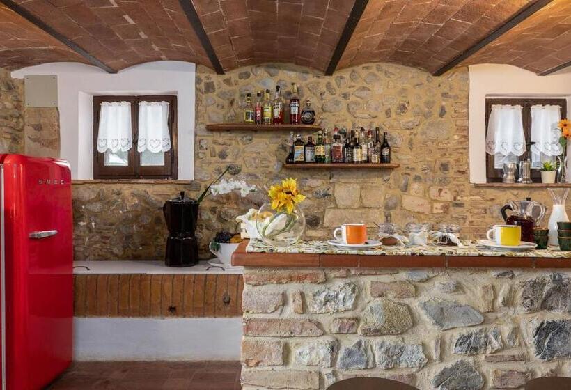 فندق Agriturismo E Maneggio Poggio Leone