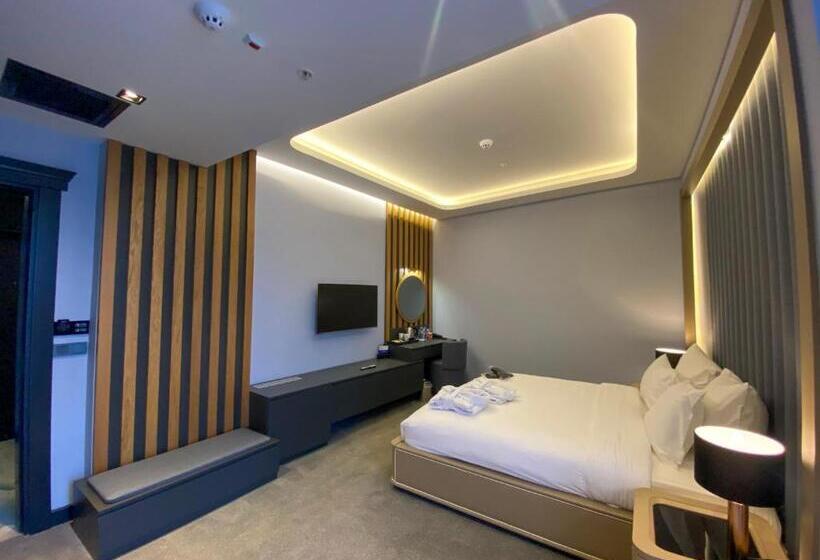 Aileena Hotel & Villas