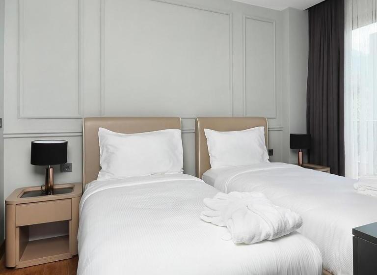 Aileena Hotel & Villas