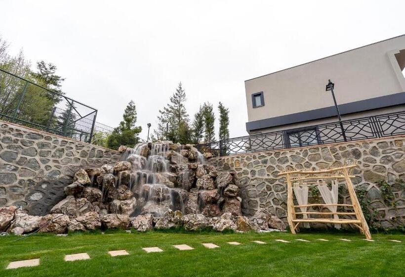 Aileena Hotel & Villas