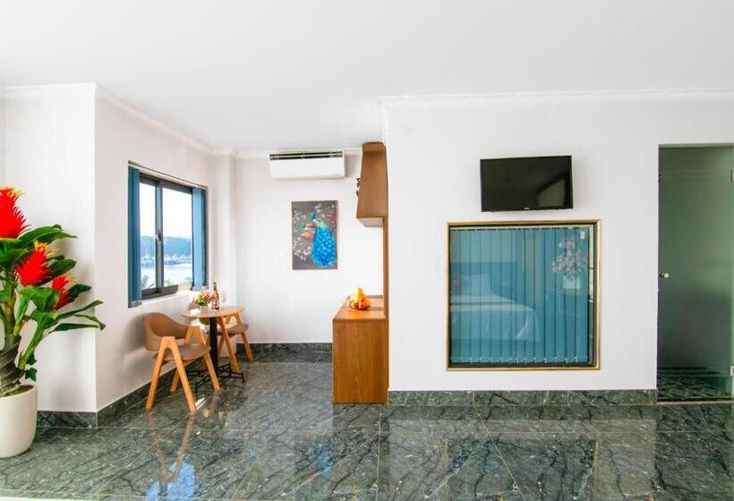 هتل Camellia Tuan Chau