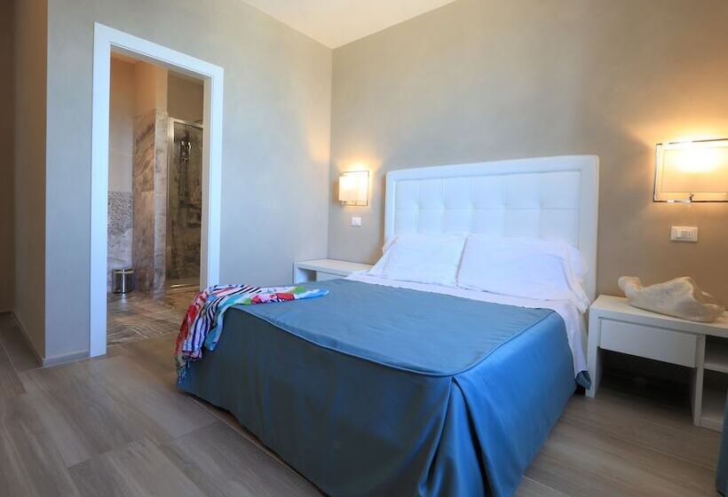 Отель Cecina Beach