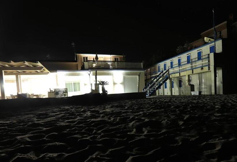 Отель Cecina Beach