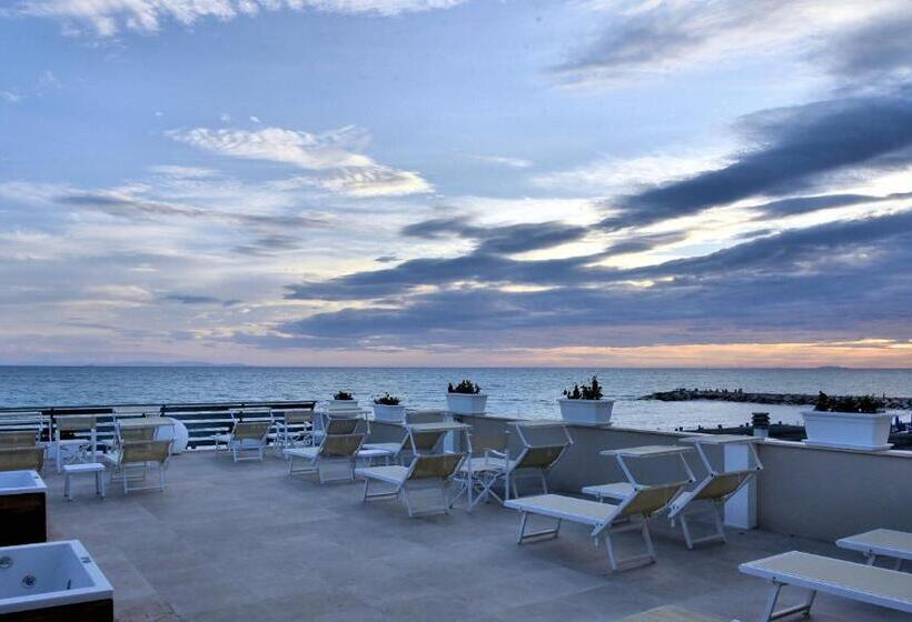 Отель Cecina Beach