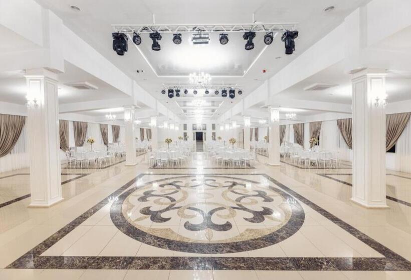 هتل Chateau Kvirike