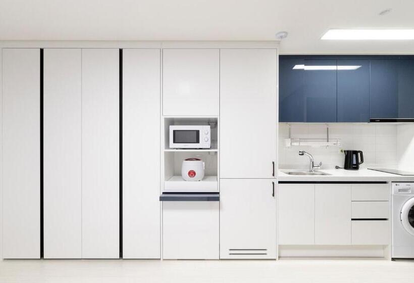 Отель Donghae Oceancity Residence