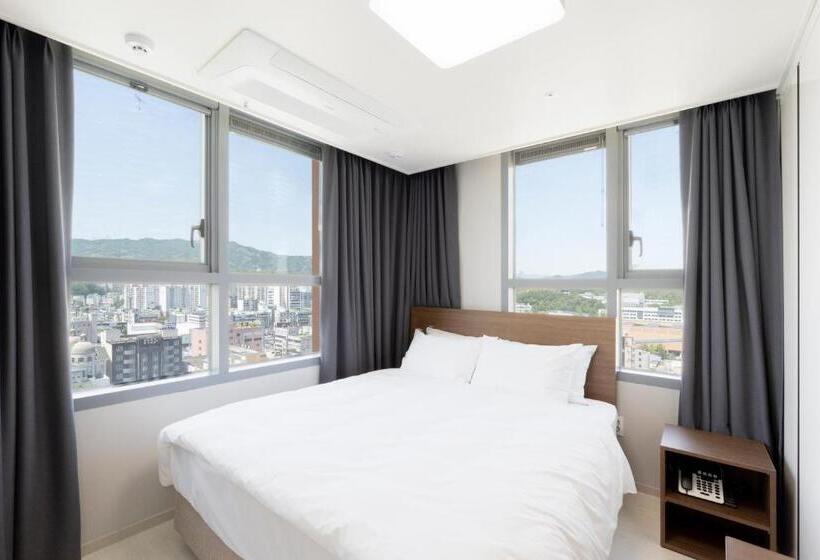 Отель Donghae Oceancity Residence