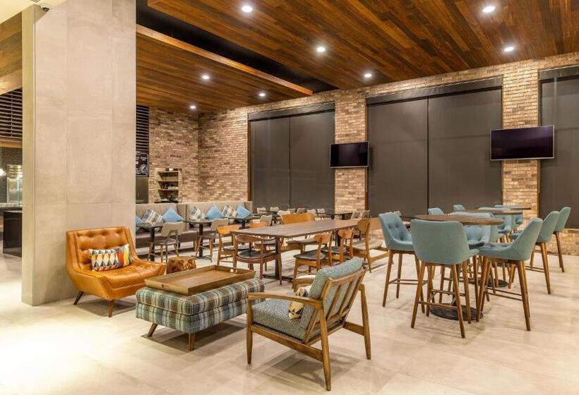 בית מלון כפרי Four Points By Sheraton Monterrey Airport