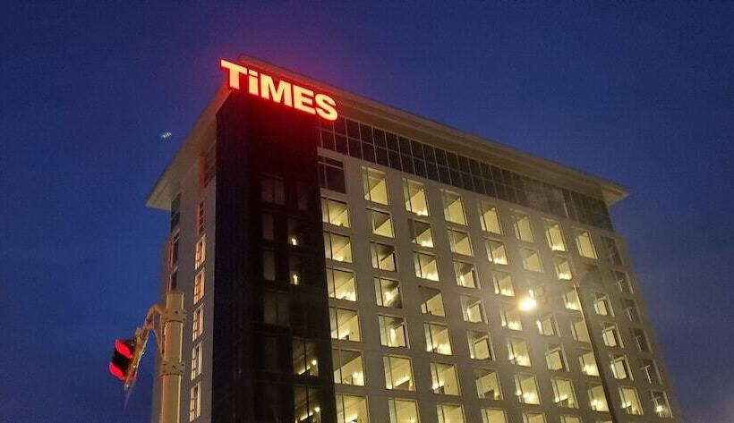 Grand Times Hotel Laval Centropolis