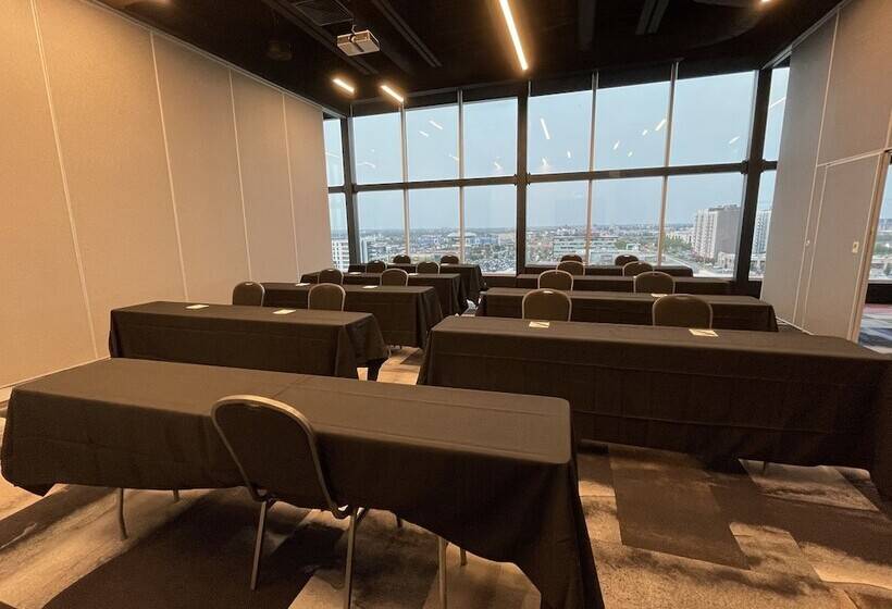 Grand Times Hotel Laval Centropolis