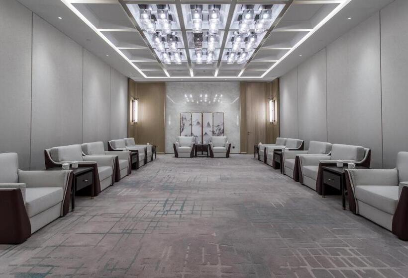 Otel Hualuxe Xi An Chanba, An Ihg