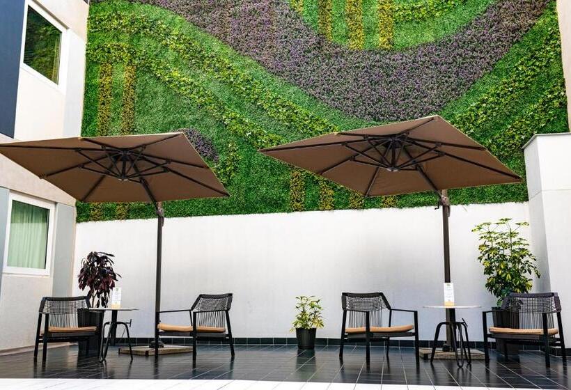 هتل Ibis Styles Lima San Isidro