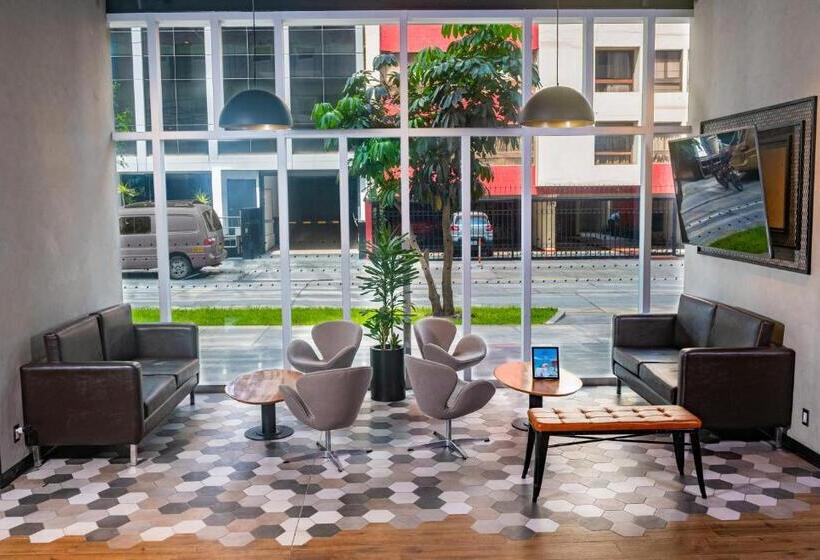 هتل Ibis Styles Lima San Isidro