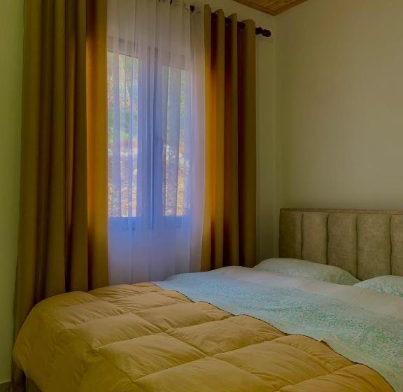 酒店 Lugina E Komanit