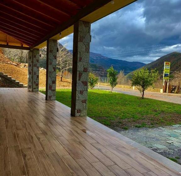 酒店 Lugina E Komanit