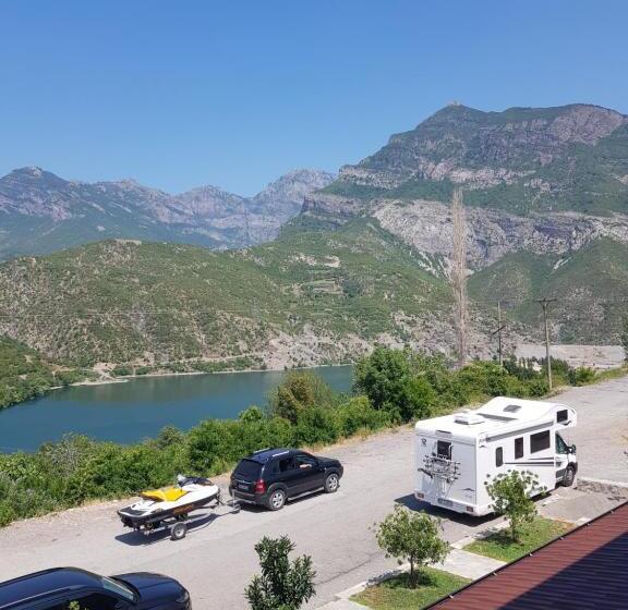 酒店 Lugina E Komanit