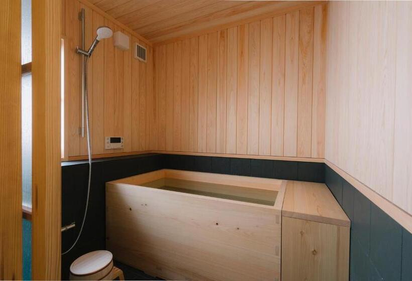 בית מלון כפרי Nipponia Tomo Port Town