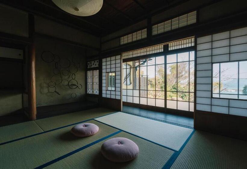 בית מלון כפרי Nipponia Tomo Port Town