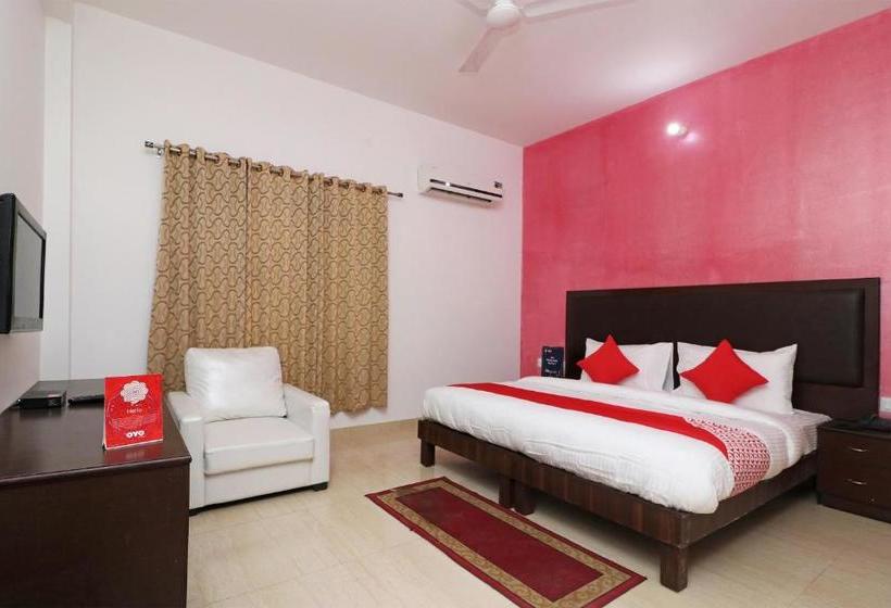 فندق Oyo 24054 Nihon Rooms