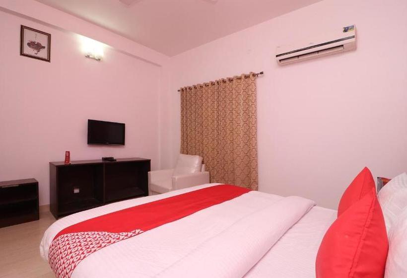 فندق Oyo 24054 Nihon Rooms