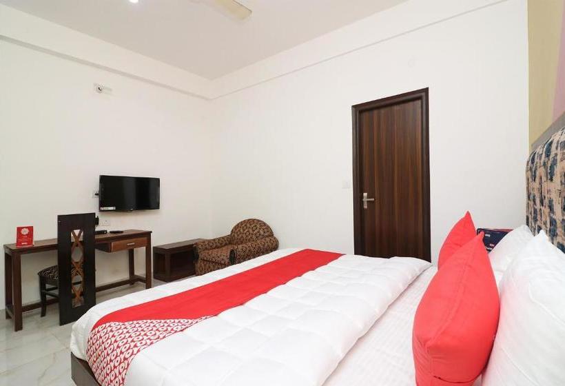 فندق Oyo 24054 Nihon Rooms