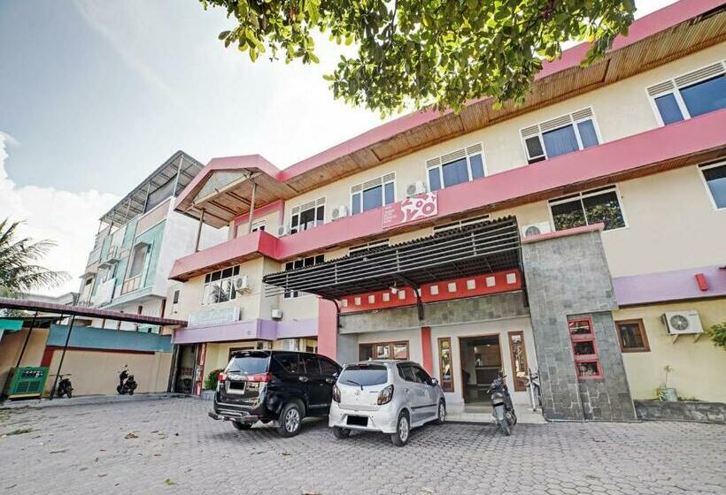 ホテル Oyo 90487 Wisma Kuta Karang Baru