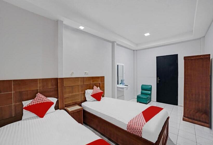 ホテル Oyo 90487 Wisma Kuta Karang Baru