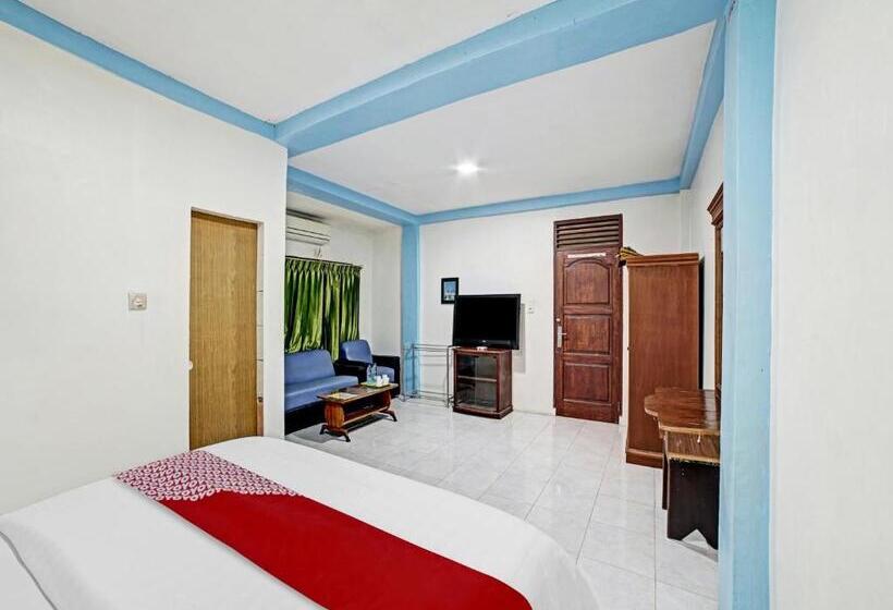 ホテル Oyo 90487 Wisma Kuta Karang Baru