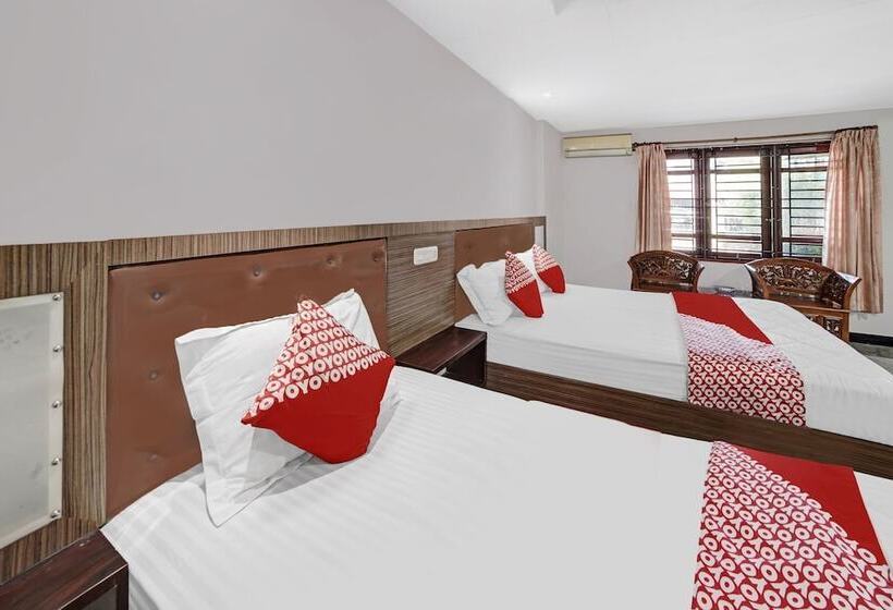 ホテル Oyo 90487 Wisma Kuta Karang Baru