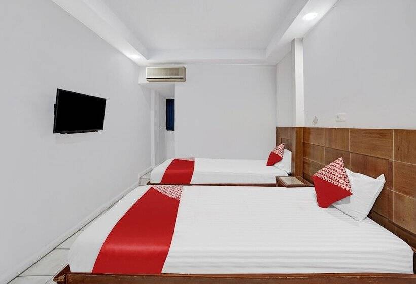 ホテル Oyo 90487 Wisma Kuta Karang Baru