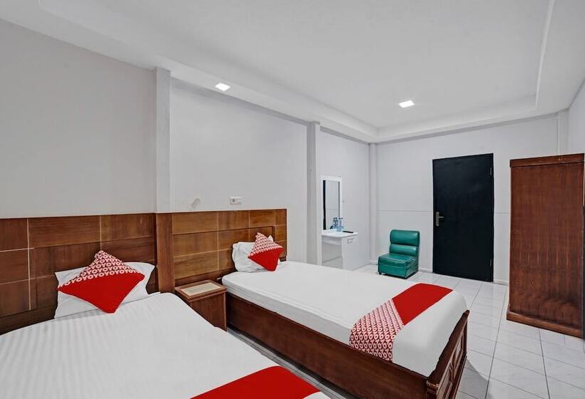 ホテル Oyo 90487 Wisma Kuta Karang Baru