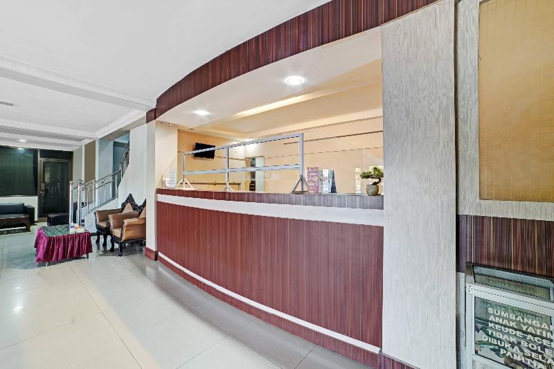 ホテル Oyo 90487 Wisma Kuta Karang Baru