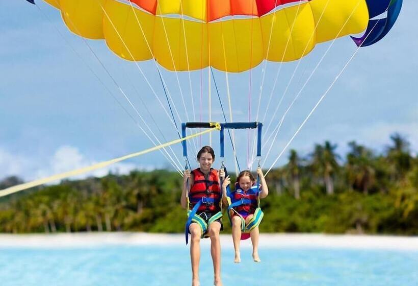 هتل Paradise Retreat, Maafushi