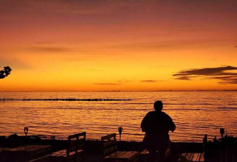 هتل Paradise Retreat, Maafushi