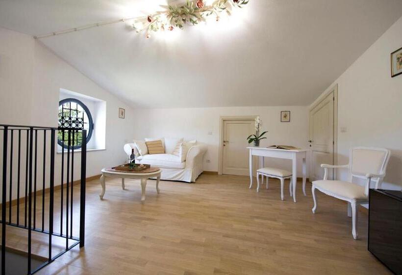 Отель Podere Le Volte Country House La Mita