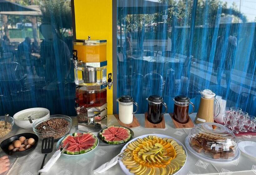 酒店 Qetesia Te Indriti