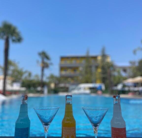 酒店 Qetesia Te Indriti