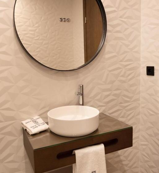 Отель Quinta De Santo António Country House & Villas