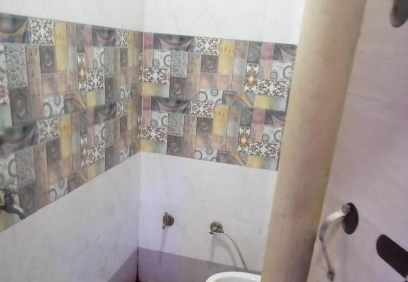 Отель Radhey Milan By Wb Inn, Kanpur