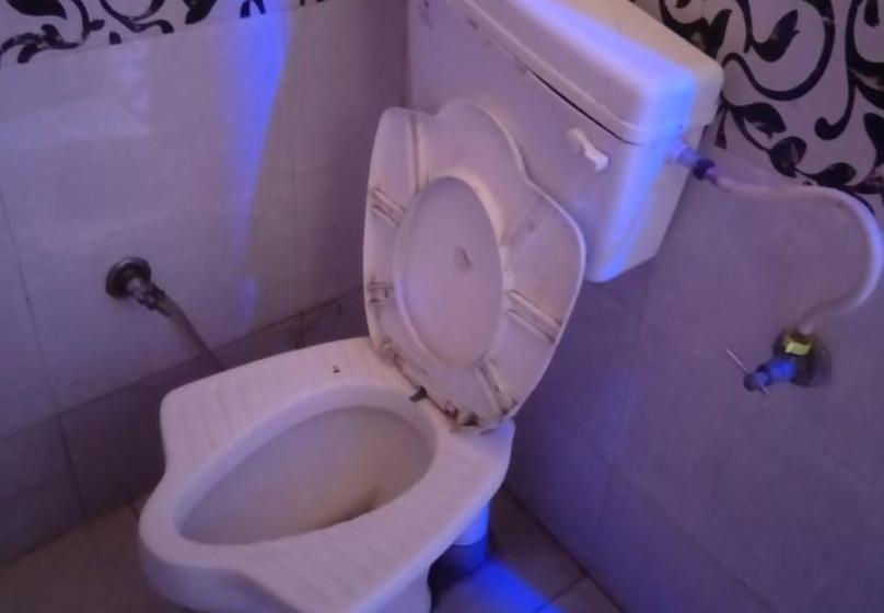 Отель Radhey Milan By Wb Inn, Kanpur