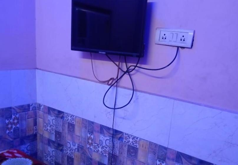 Отель Radhey Milan By Wb Inn, Kanpur