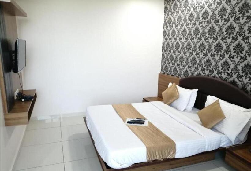 فندق Shiv Inn Vadodara