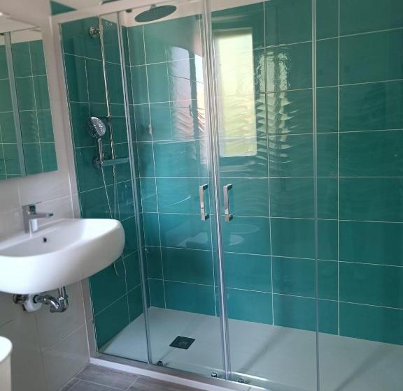 ホテル Susy Ambienti Rinnovati Direttamente Su Viale Dante E A Due Passi Dal Mare