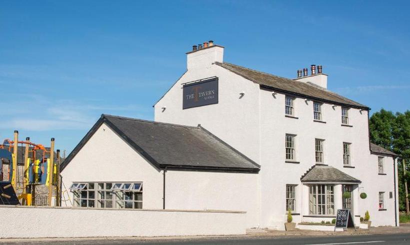 فندق The Tavern At Hale