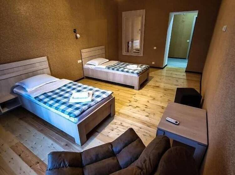 هتل Varga Kvareli