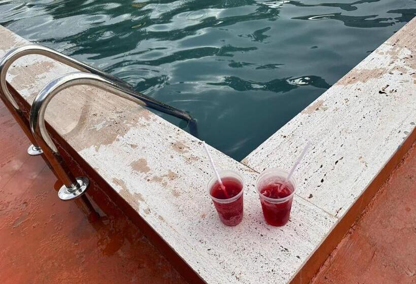 هتل Varga Kvareli